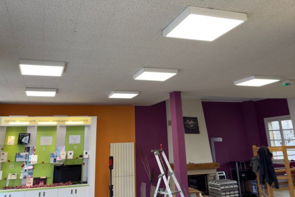 Travaux électriques pour professionnels réalisés par CT ÉLEC à Caen